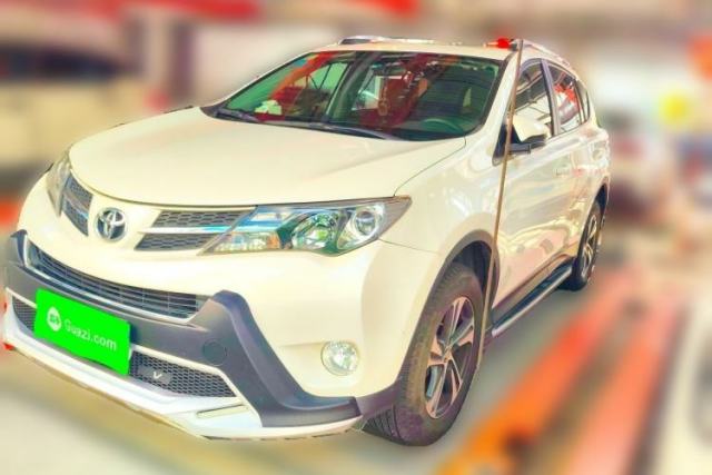 Used Toyota RAV4 2015 2.0L CVT Two-Wheel Drive Fashion Edition