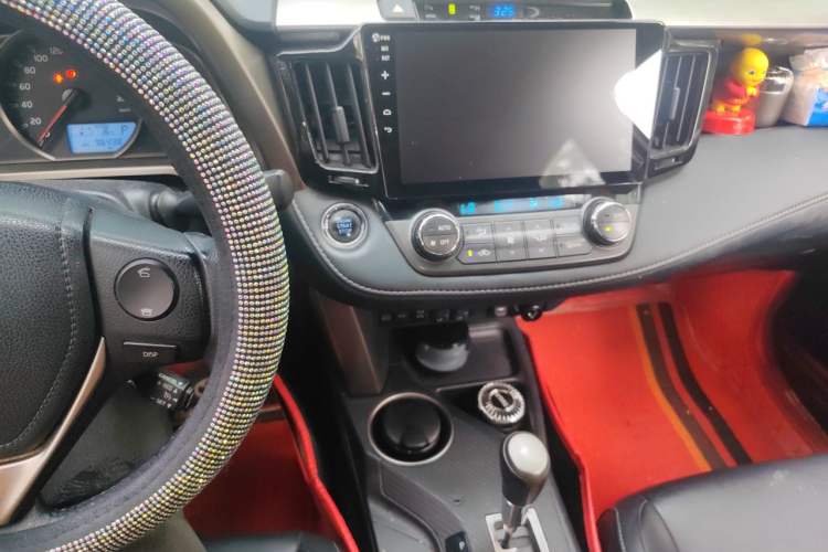 Used Toyota RAV4 2015 2.5L Automatic 4x4 Elite Edition Audio And AC Panel