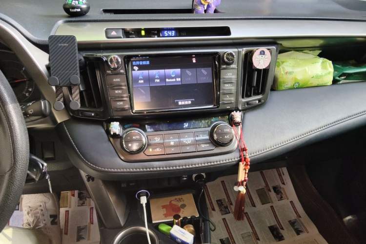 Used Toyota RAV4 2015 2.0L CVT Two-Wheel Drive Fashion Edition Audio And AC Panel