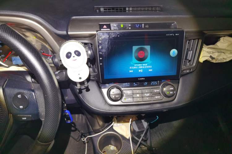 Used Toyota RAV4 2015 2.0L CVT Two-Wheel Drive Fashion Edition Audio And AC Panel