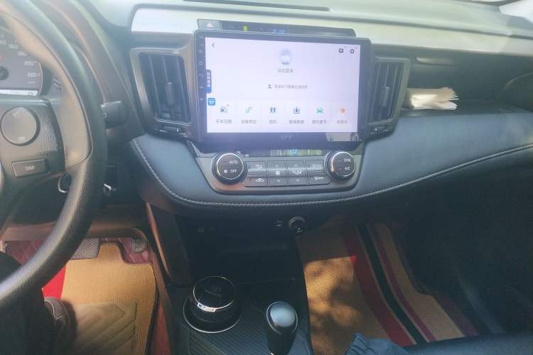 Used Toyota RAV4 2015 2.0L CVT Two-Wheel Drive Fashion Edition Audio And AC Panel