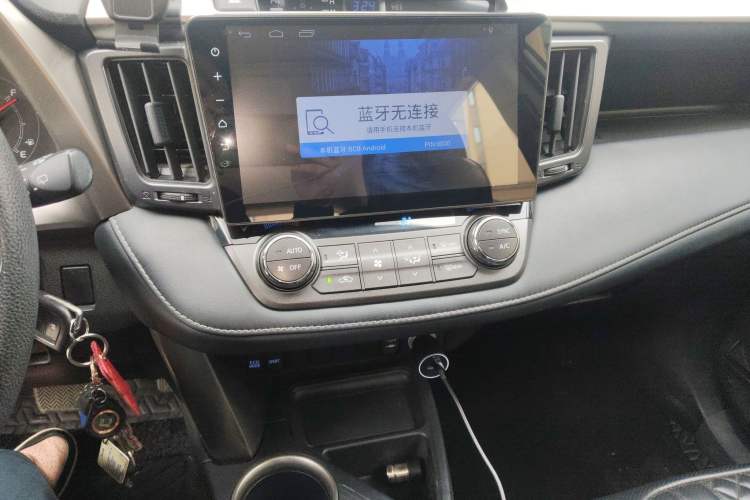 Used Toyota RAV4 2015 2.0L CVT Two-Wheel Drive Fashion Edition Audio And AC Panel