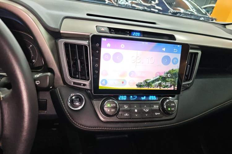 Used Toyota RAV4 2015 2.5L Automatic 4x4 Elite Edition Audio And AC Panel