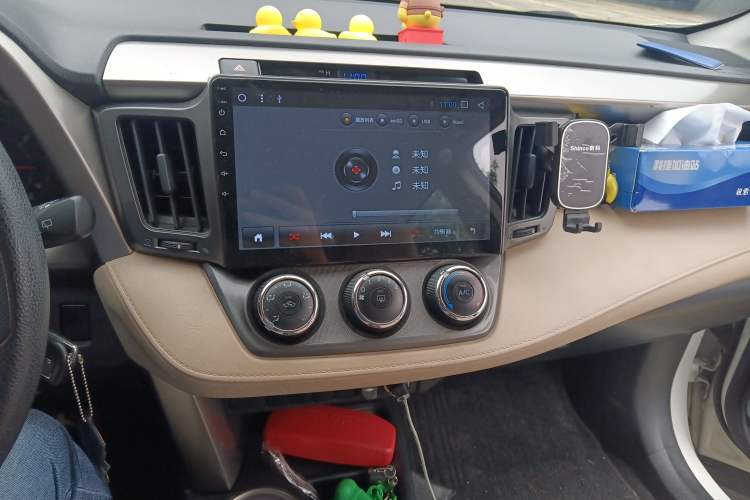 Used Toyota RAV4 2015 2.0L Manual Two-Wheel Drive Urban Edition Audio And AC Panel