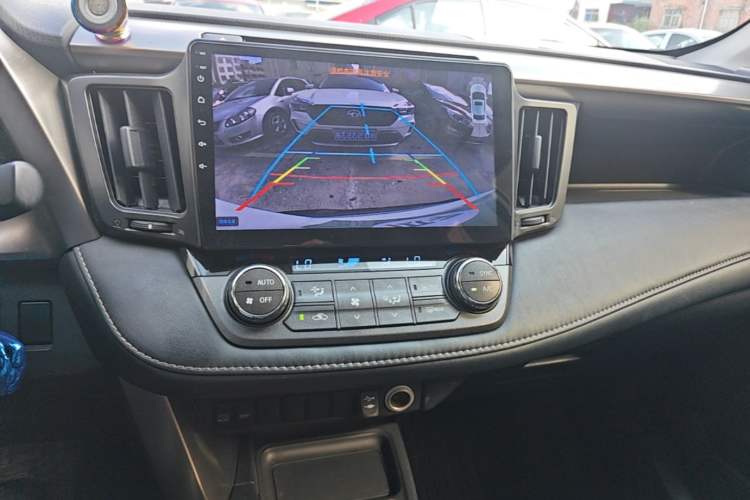 Used Toyota RAV4 2015 2.0L CVT Two-Wheel Drive Fashion Edition Audio And AC Panel