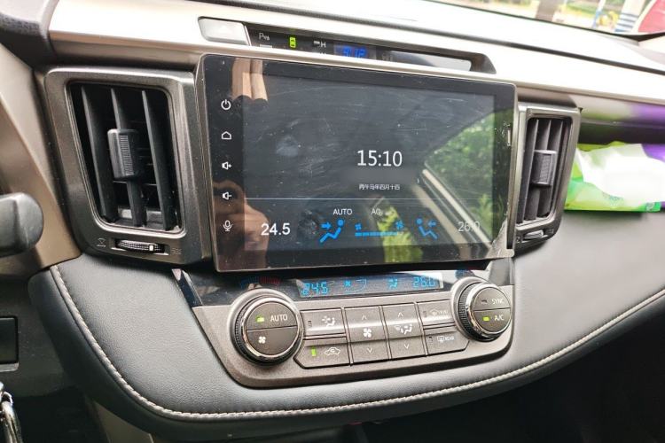 Used Toyota RAV4 2015 2.0L CVT Two-Wheel Drive Fashion Edition Audio And AC Panel