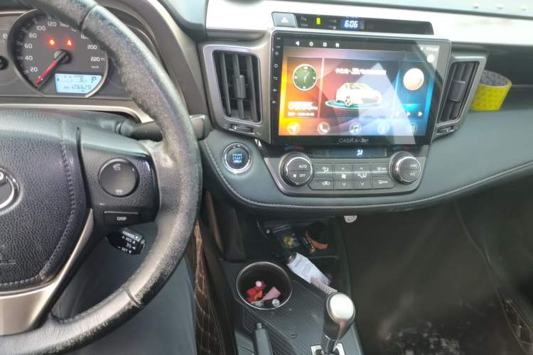 Used Toyota RAV4 2015 2.5L Automatic 4x4 Elite Edition Audio And AC Panel