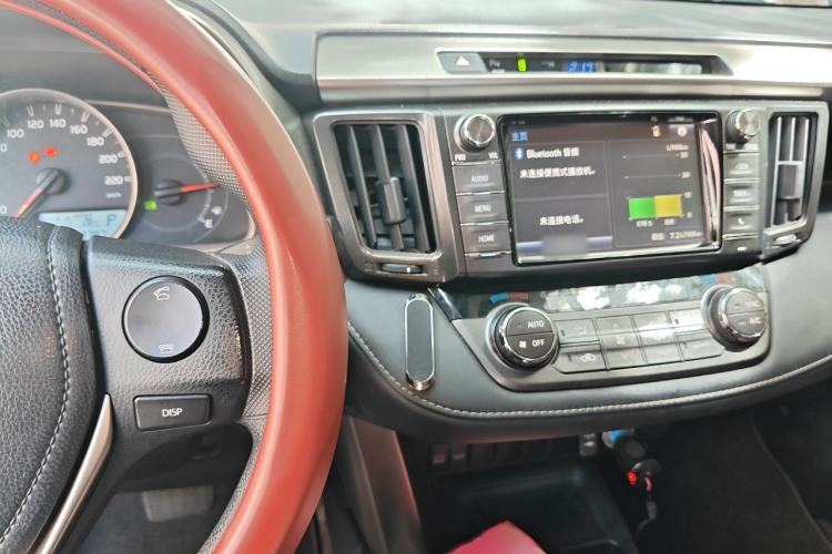 Used Toyota RAV4 2015 2.0L CVT Two-Wheel Drive Fashion Edition Audio And AC Panel