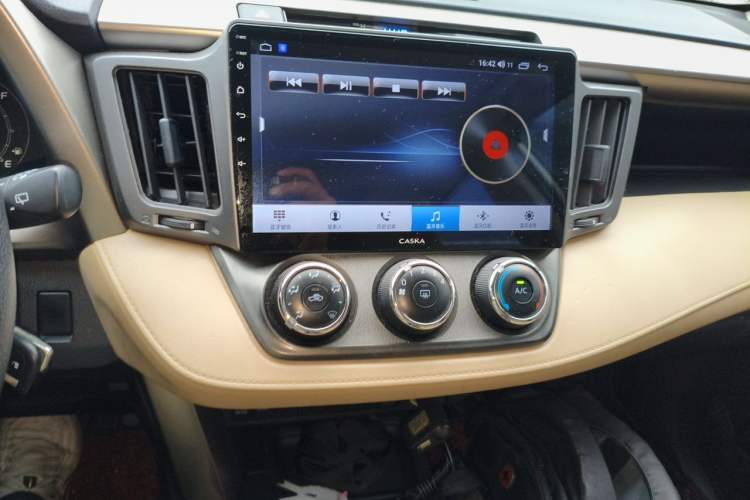 Used Toyota RAV4 2015 2.0L CVT Two-Wheel Drive Urban Edition Audio And AC Panel