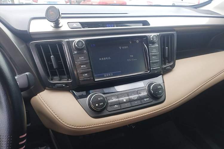 Used Toyota RAV4 2015 2.0L CVT 4x4 Trend Edition Audio And AC Panel