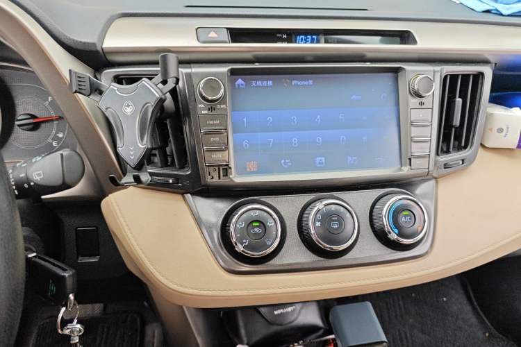 Used Toyota RAV4 2015 2.0L CVT Two-Wheel Drive Urban Edition Audio And AC Panel