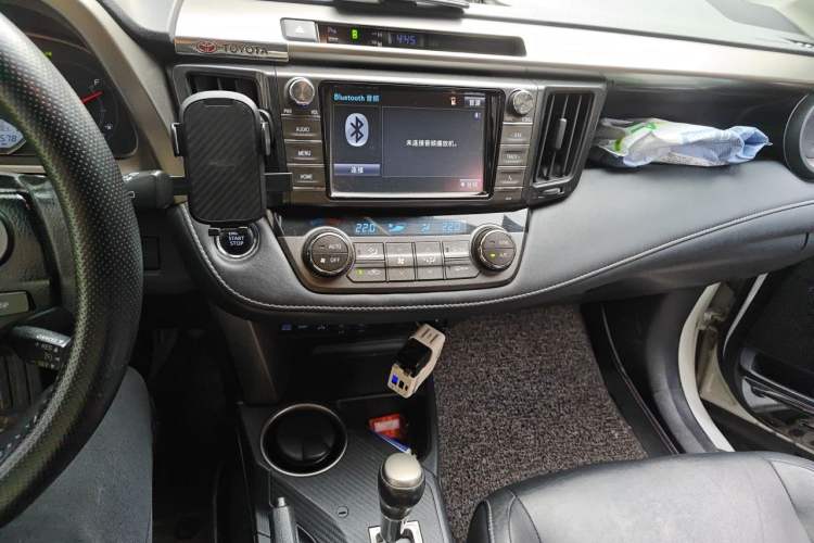 Used Toyota RAV4 2015 2.5L Automatic 4x4 Elite Edition Audio And AC Panel