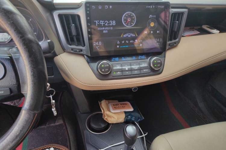 Used Toyota RAV4 2015 2.0L CVT Two-Wheel Drive Fashion Edition Audio And AC Panel