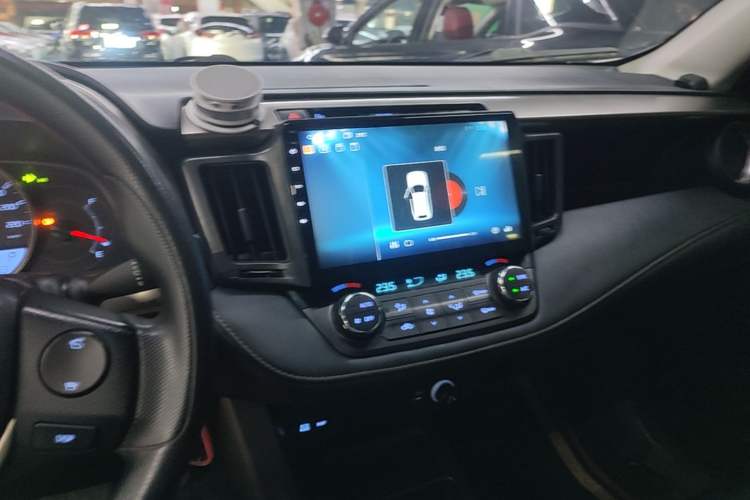 Used Toyota RAV4 2015 2.0L CVT Two-Wheel Drive Fashion Edition Audio And AC Panel