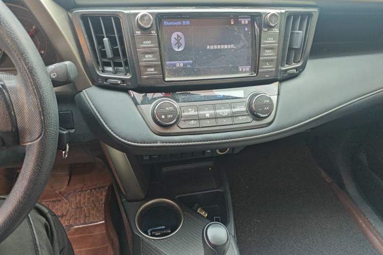 Used Toyota RAV4 2015 2.0L CVT Two-Wheel Drive Fashion Edition Audio And AC Panel