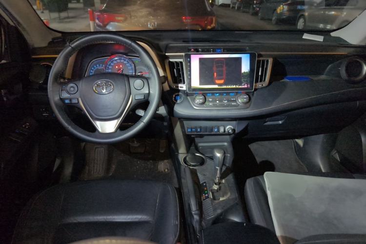 Used Toyota RAV4 2015 2.0L CVT Four-Wheel Drive New Edition Center Console
