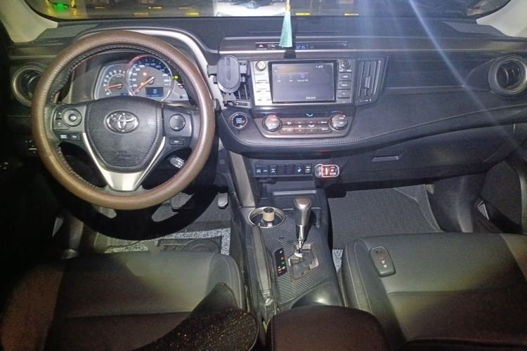 Used Toyota RAV4 2015 2.0L CVT Four-Wheel Drive New Edition Center Console