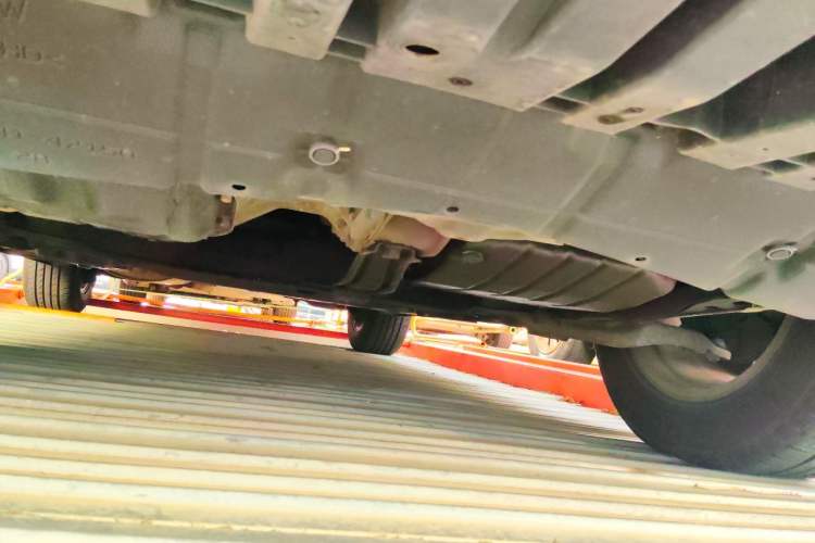 Used Toyota RAV4 2015 2.0L CVT Two-Wheel Drive Fashion Edition Chassis Front