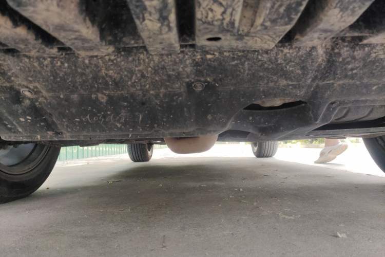 Used Toyota RAV4 2015 2.5L Automatic 4x4 Elite Edition Chassis Front