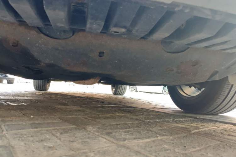 Used Toyota RAV4 2015 2.5L Automatic 4x4 Elite Edition Chassis Front