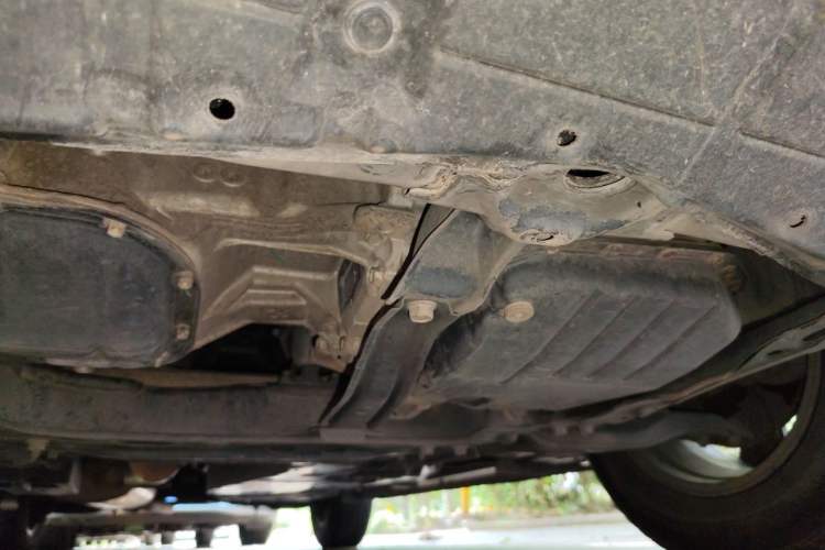 Used Toyota RAV4 2015 2.0L CVT Two-Wheel Drive Fashion Edition Chassis Front