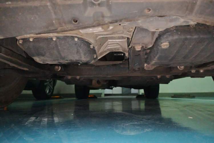 Used Toyota RAV4 2015 2.0L CVT Two-Wheel Drive Fashion Edition Chassis Front