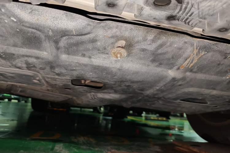 Used Toyota RAV4 2015 2.0L CVT Two-Wheel Drive Fashion Edition Chassis Front