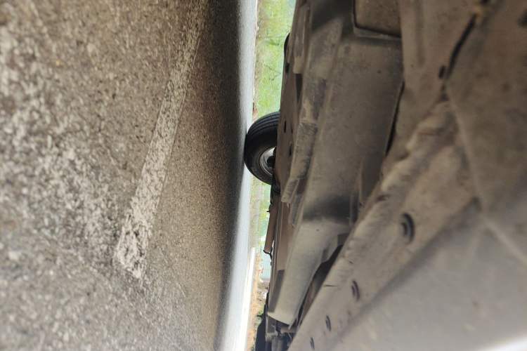 Used Toyota RAV4 2015 2.0L CVT Two-Wheel Drive Urban Edition Chassis Front Left