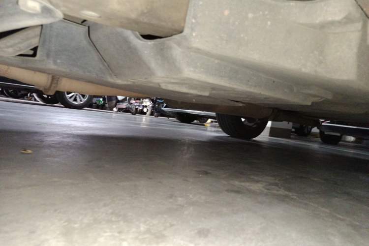 Used Toyota RAV4 2015 2.5L Automatic 4x4 Elite Edition Chassis Front Left