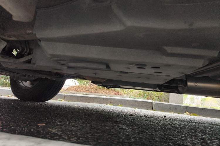 Used Toyota RAV4 2015 2.0L CVT Two-Wheel Drive Urban Edition Chassis Front Left
