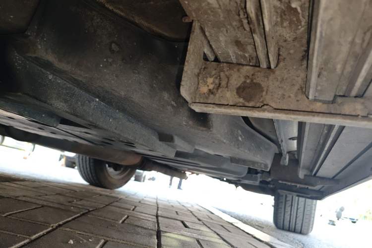 Used Toyota RAV4 2015 2.5L Automatic 4x4 Elite Edition Chassis Front Left
