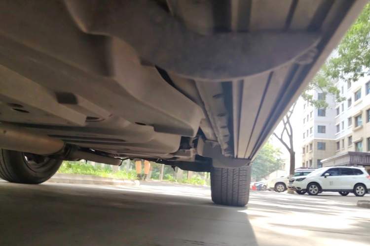 Used Toyota RAV4 2015 2.5L Automatic 4x4 Elite Edition Chassis Front Left
