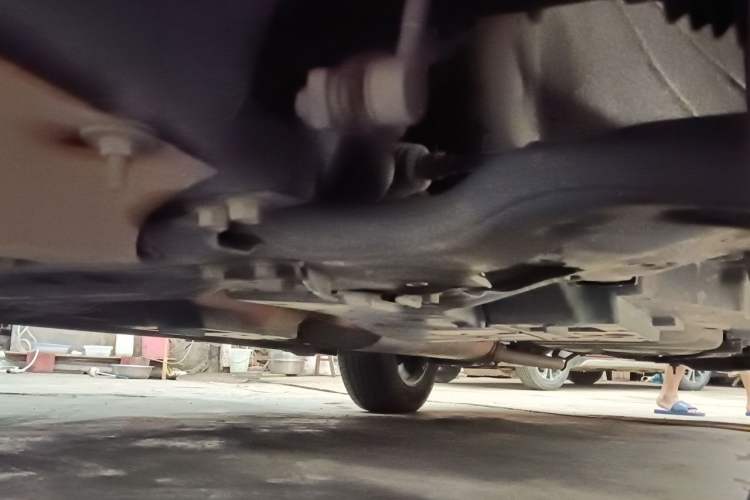 Used Toyota RAV4 2015 2.0L Manual Two-Wheel Drive Urban Edition Chassis Front Left