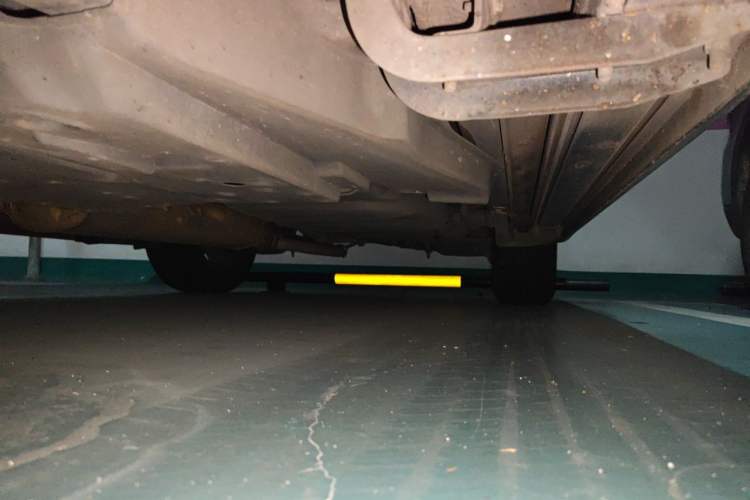 Used Toyota RAV4 2015 2.5L Automatic 4x4 Elite Edition Chassis Front Left