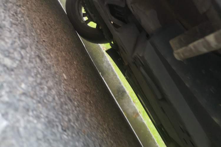 Used Toyota RAV4 2015 2.5L Automatic 4x4 Elite Edition Chassis Front Left
