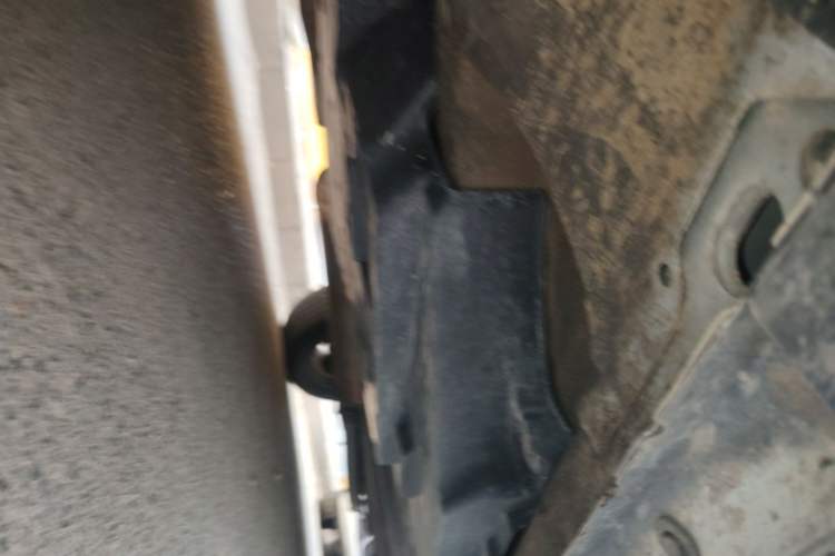 Used Toyota RAV4 2015 2.5L Automatic 4x4 Elite Edition Chassis Front Left