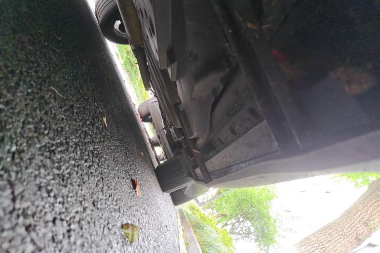 Used Toyota RAV4 2015 2.5L Automatic 4x4 Elite Edition Chassis Front Left