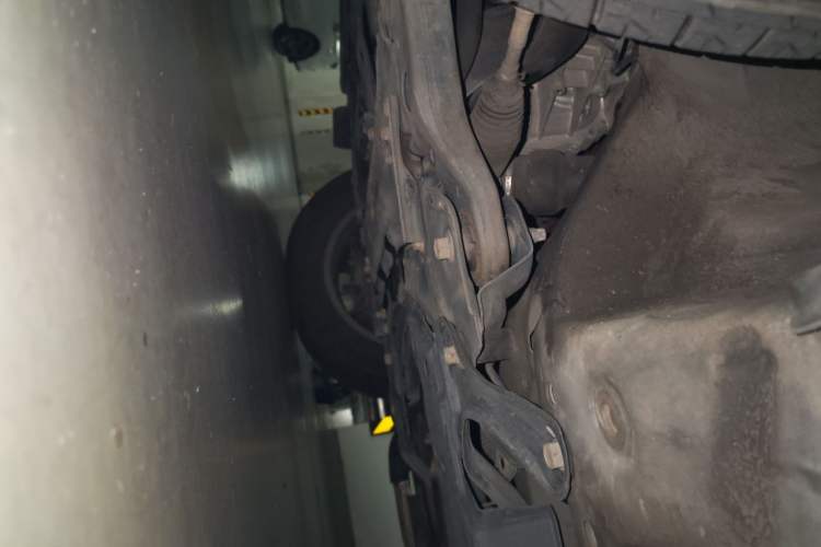 Used Toyota RAV4 2015 2.0L CVT Two-Wheel Drive Fashion Edition Chassis Front Left