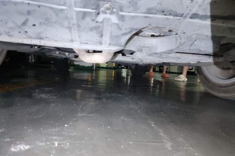 Used Toyota RAV4 2015 2.5L Automatic 4x4 Elite Edition Chassis Front