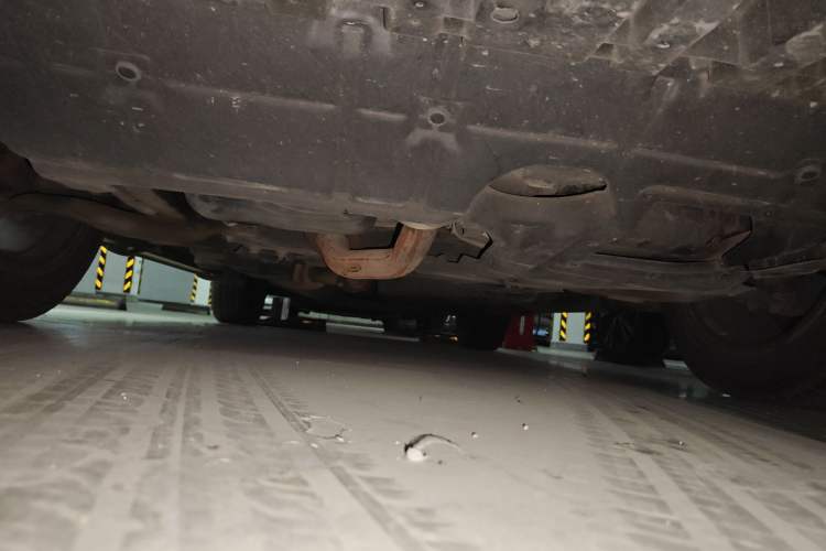 Used Toyota RAV4 2015 2.5L Automatic 4x4 Elite Edition Chassis Front