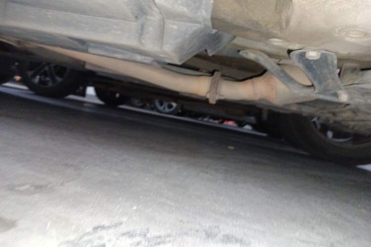 Used Toyota RAV4 2015 2.5L Automatic 4x4 Elite Edition Chassis Front Right