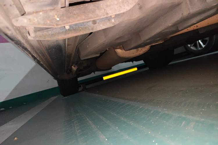 Used Toyota RAV4 2015 2.5L Automatic 4x4 Elite Edition Chassis Front Right
