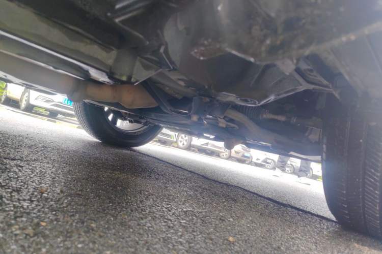 Used Toyota RAV4 2015 2.5L Automatic 4x4 Elite Edition Chassis Front Right
