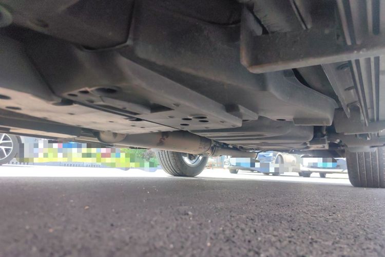 Used Toyota RAV4 2015 2.5L Automatic 4x4 Elite Edition Chassis Front Right