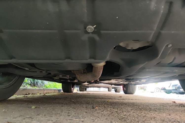 Used Toyota RAV4 2015 2.5L Automatic 4x4 Elite Edition Chassis Front