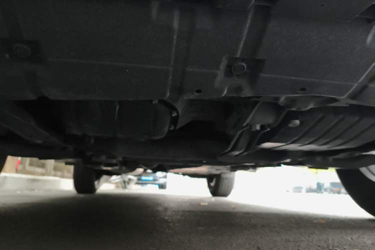 Used Toyota RAV4 2015 2.0L CVT Two-Wheel Drive Fashion Edition Chassis Front