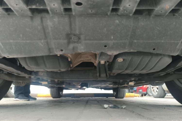 Used Toyota RAV4 2015 2.0L CVT Two-Wheel Drive Fashion Edition Chassis Front