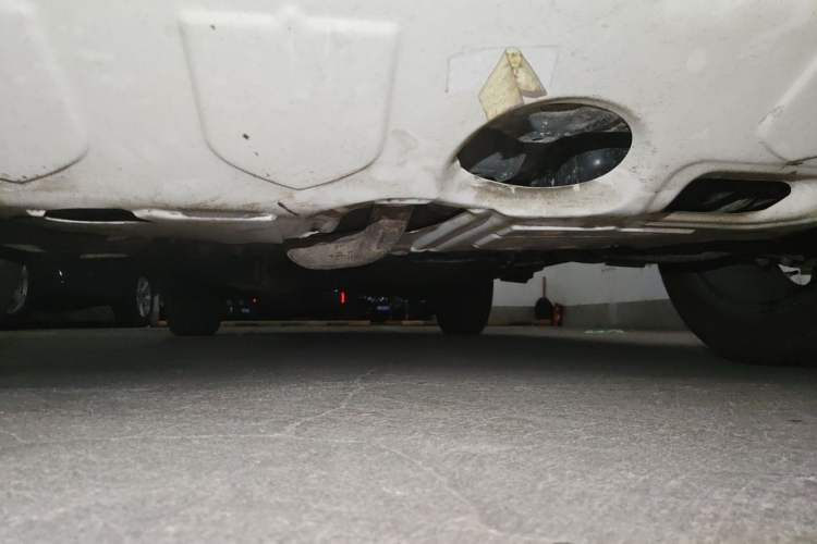 Used Toyota RAV4 2015 2.5L Automatic 4x4 Elite Edition Chassis Front