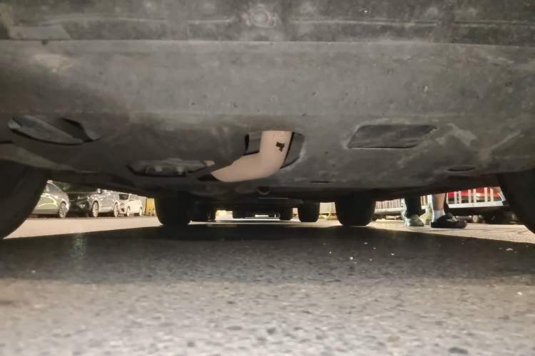 Used Toyota RAV4 2015 2.5L Automatic 4x4 Elite Edition Chassis Front