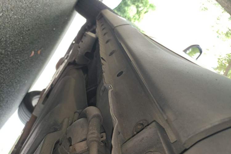 Used Toyota RAV4 2015 2.5L Automatic 4x4 Elite Edition Chassis Rear Left